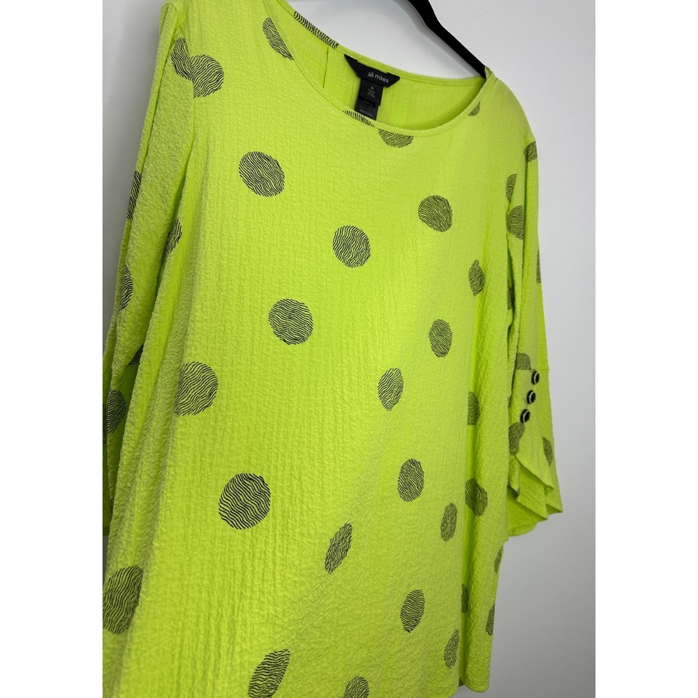 Ali Miles Neon Green Polka Dot Crinkle Textured 3/4 Bell Sleeve Tunic Top Medium - Picture 8 of 14